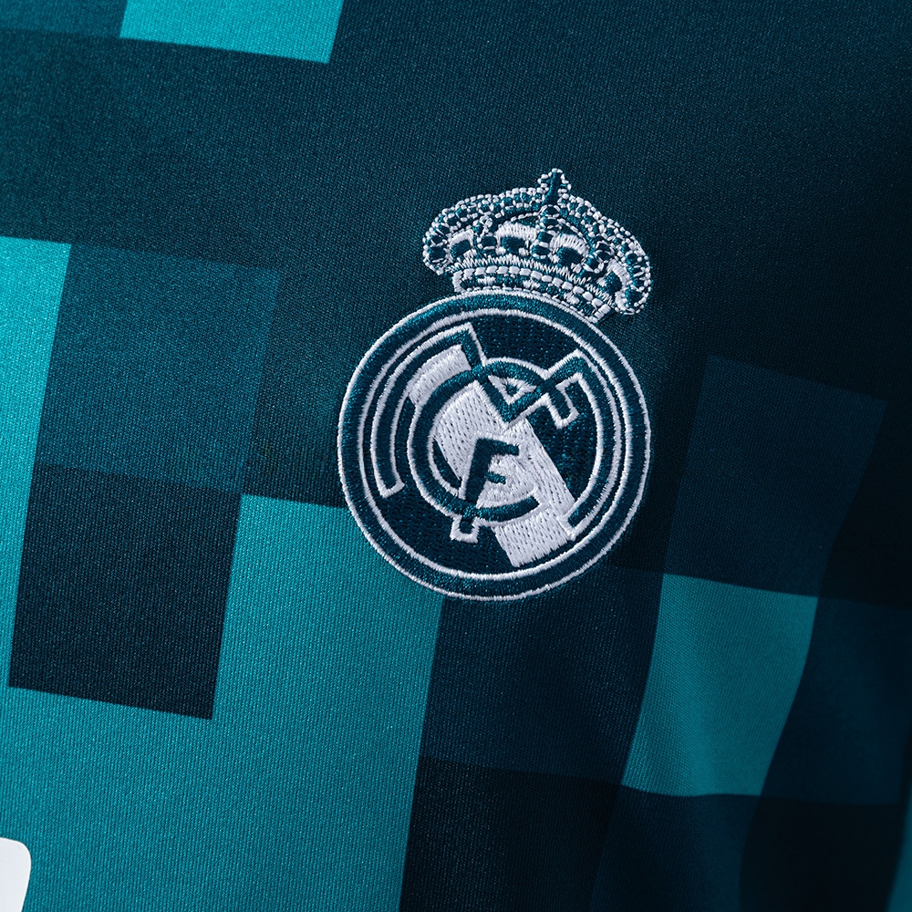 Retro Real Madrid 17/18 Third away S-XXL - Image 4