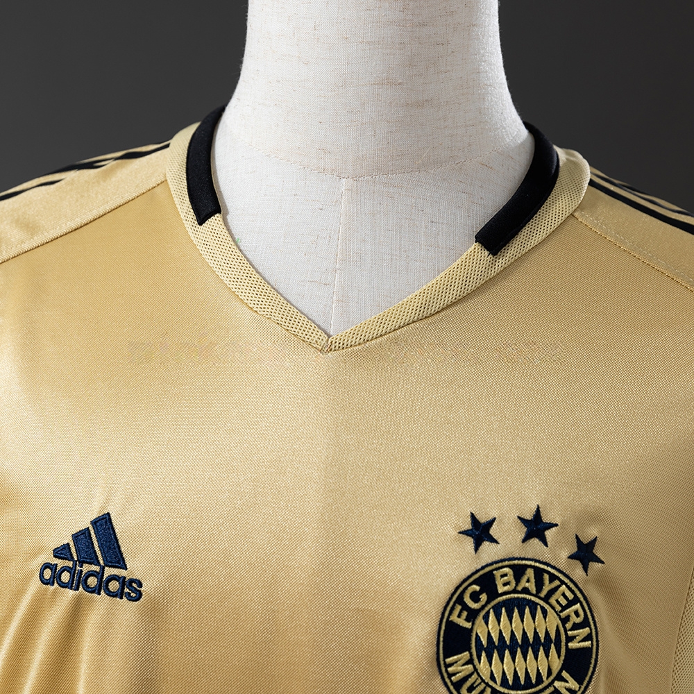 Retro 04/05 Bayern Munich away S-XXL - Image 7