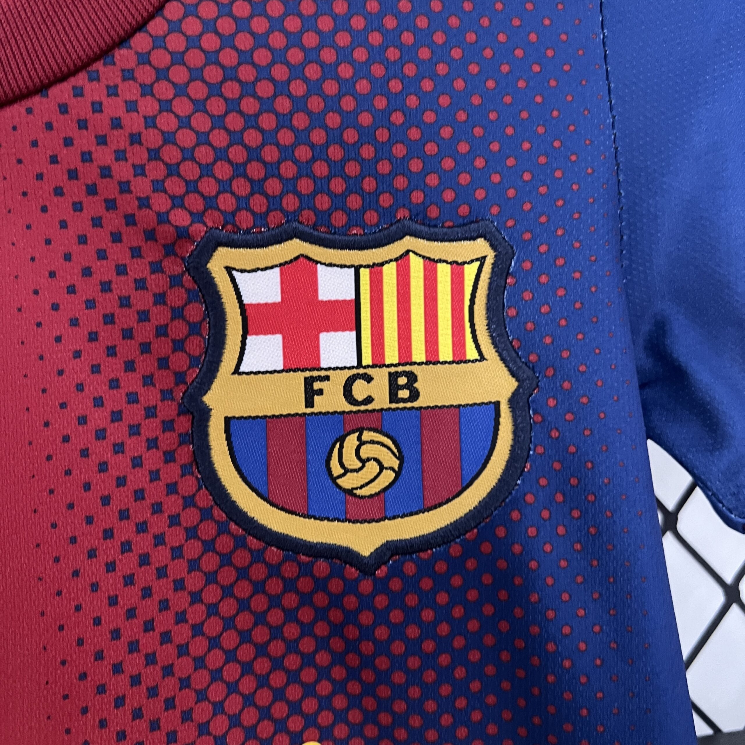 kids Barcelona12/13 home size: 16-28 - Image 5
