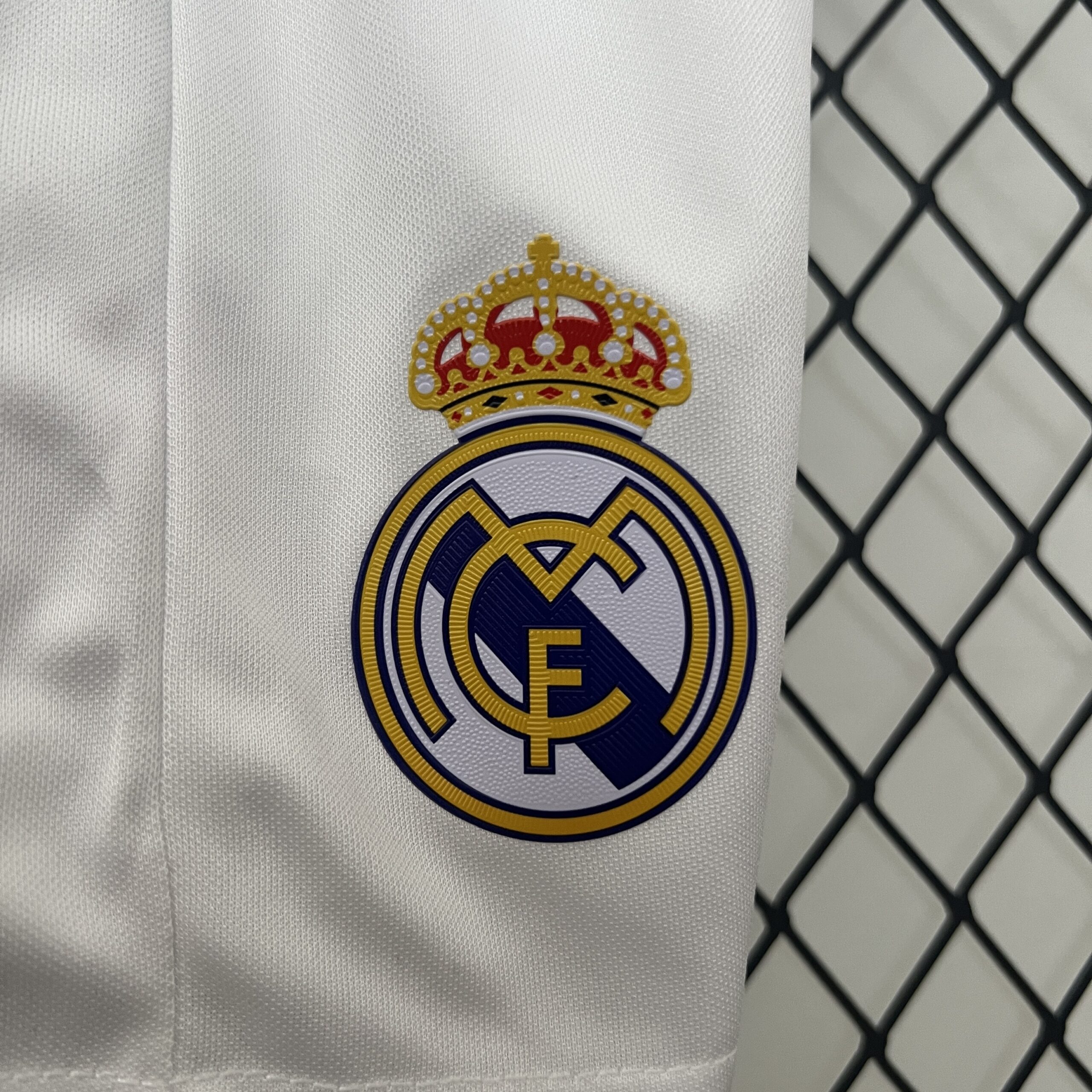 kids Real Madrid 16/17 home size: 16-28 - Image 4