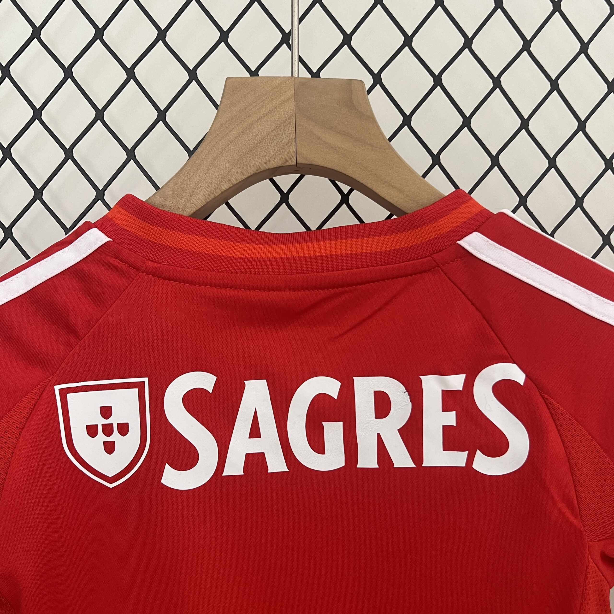 24/25 Kids Benfica Home Size: 16-28 - Image 2