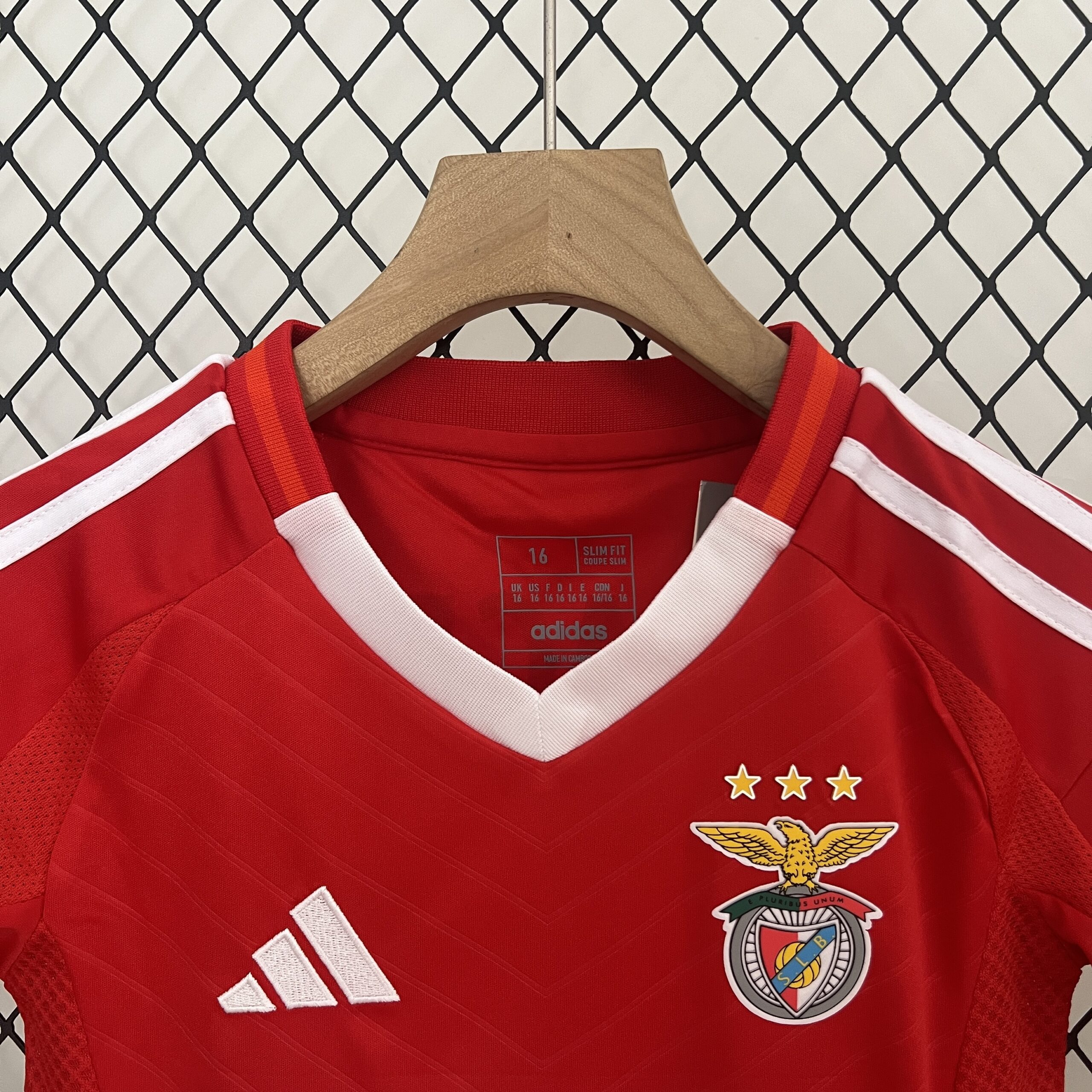 24/25 Kids Benfica Home Size: 16-28 - Image 9