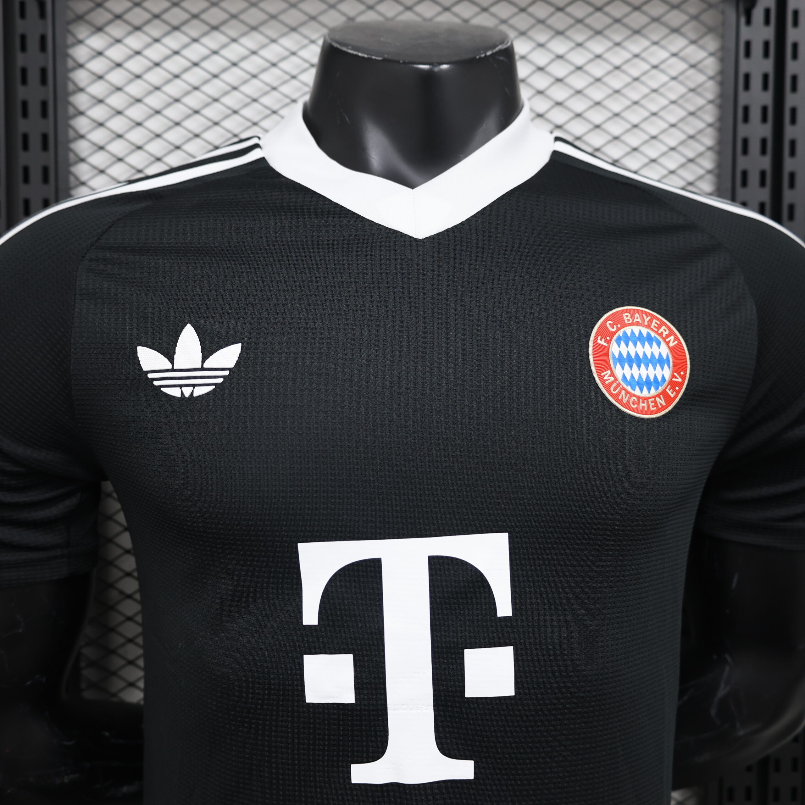24/25 Player Bayern Munich Black Goalkeeper S-XXL - Image 10