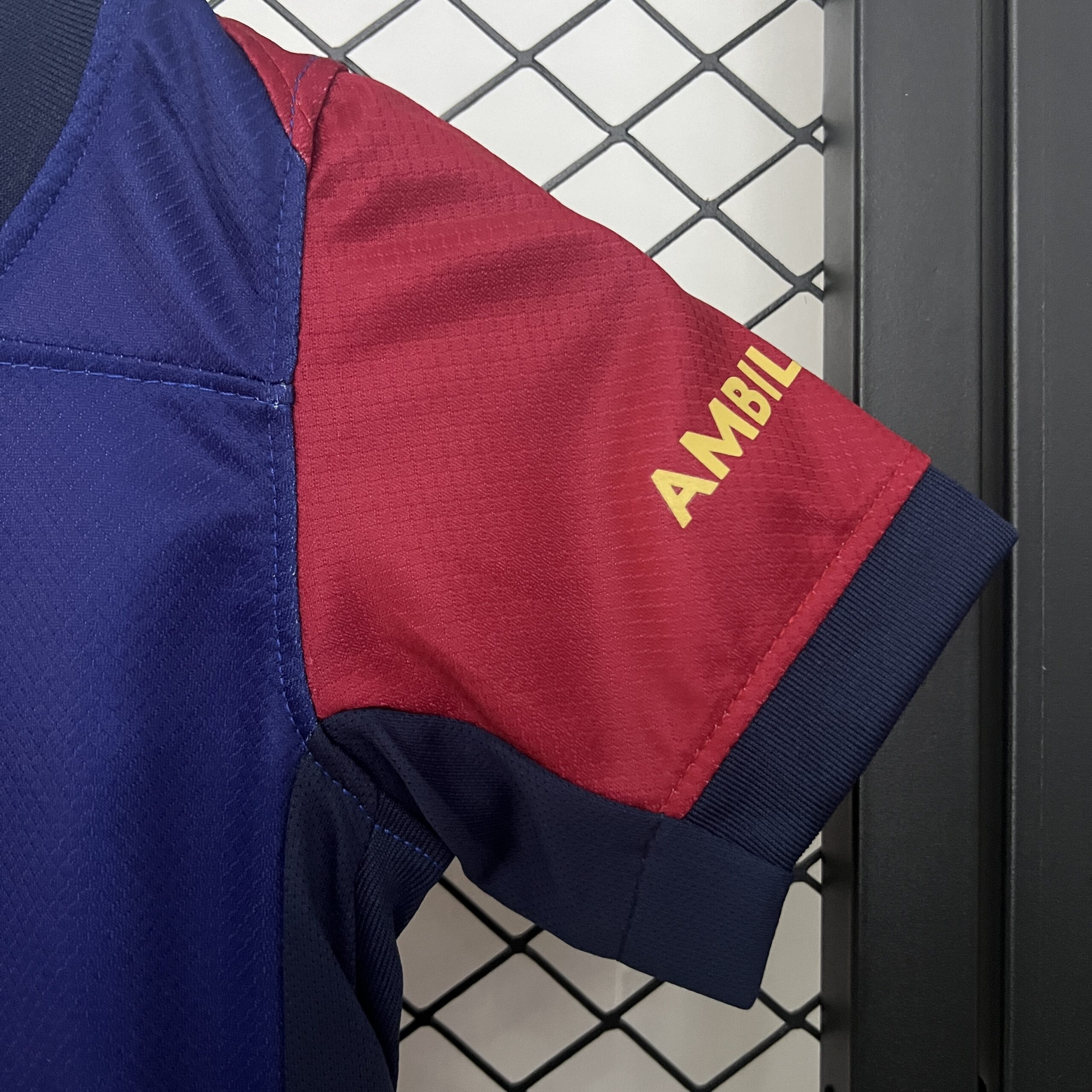 24/25 kids Barcelona home size 16-28 - Image 6