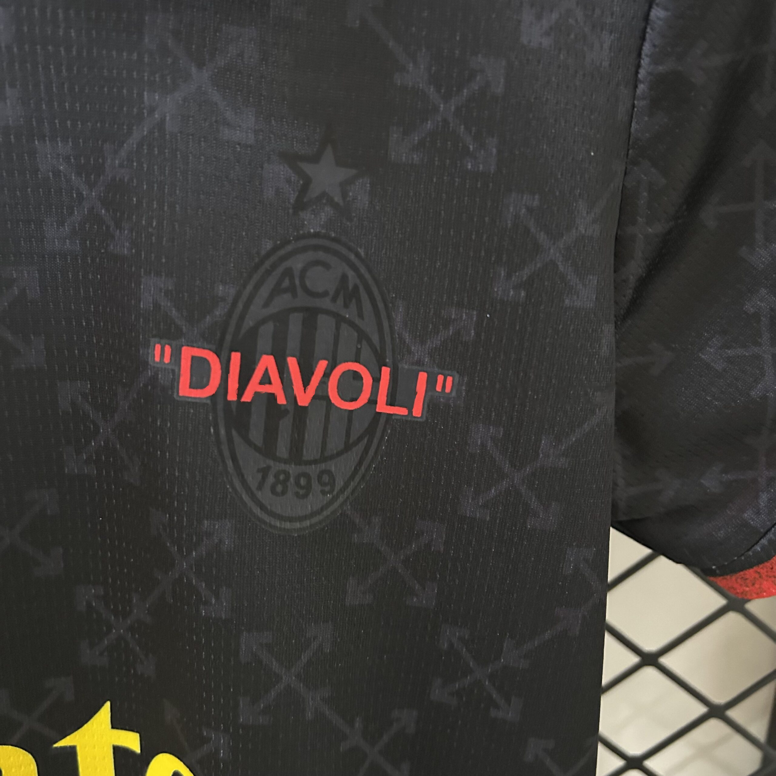 25/26 kids AC Milan Co-Branded Edition Jersey 16-28 - Image 2