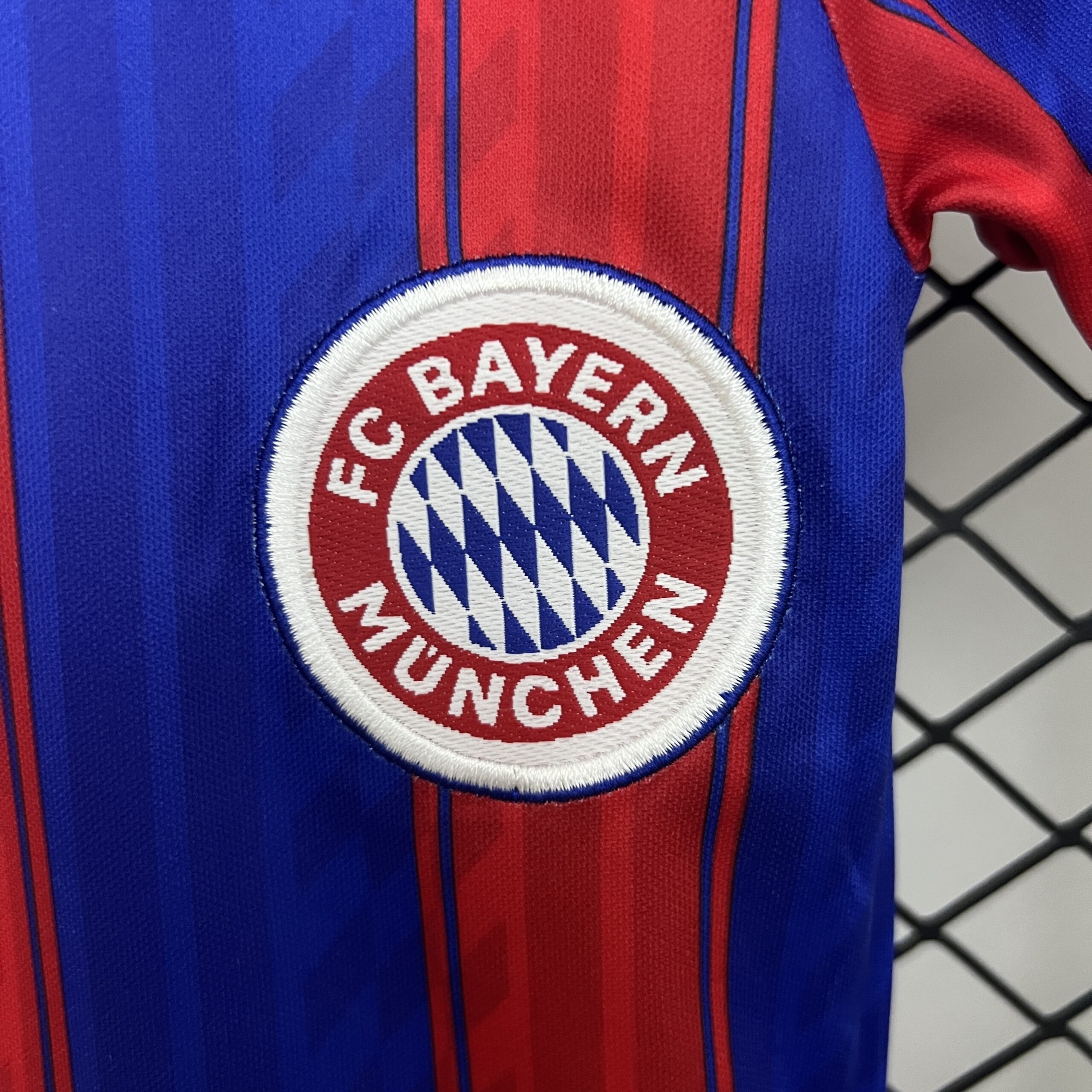 kids Bayern Munich 95/97 Home size: 16-28 - Image 6