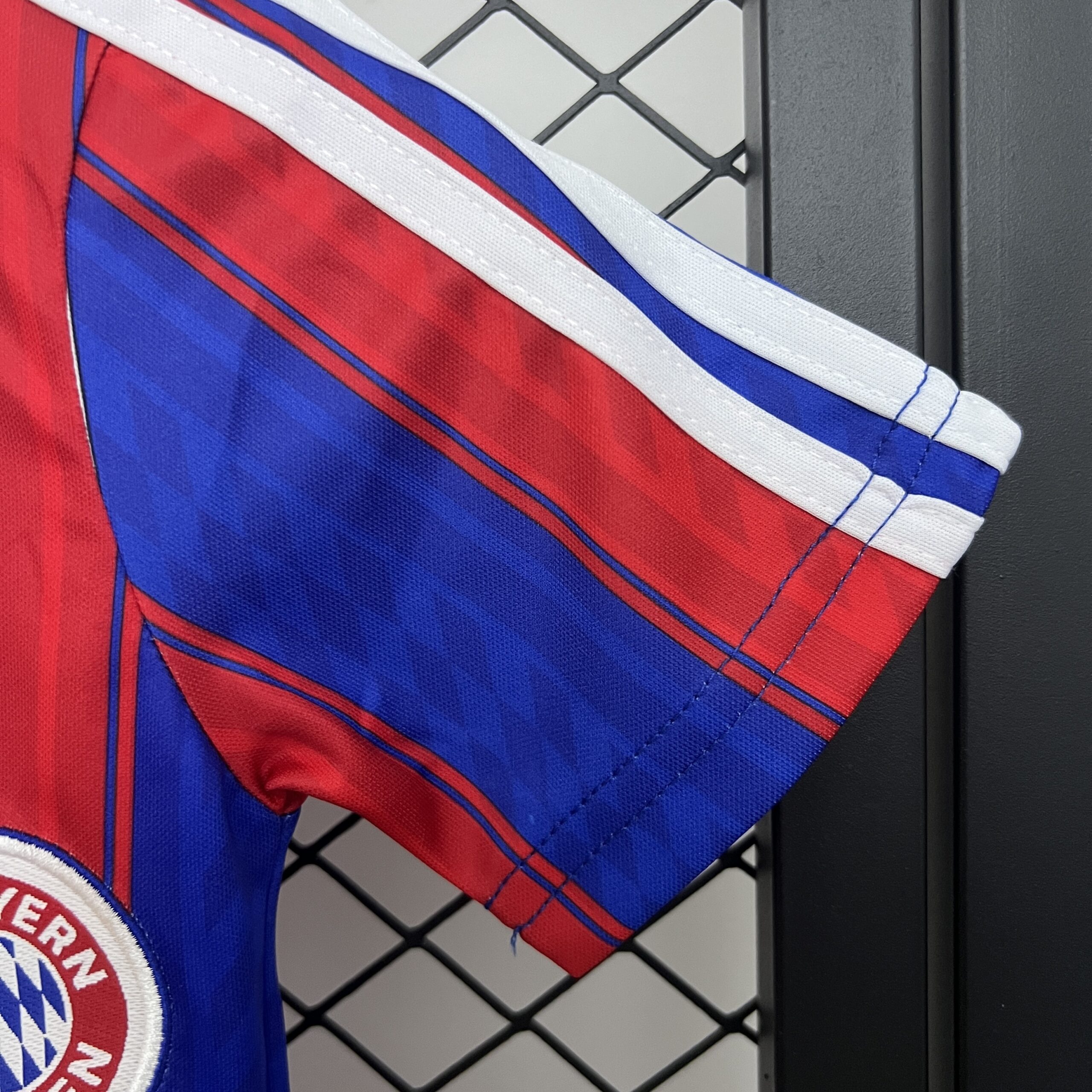 kids Bayern Munich 95/97 Home size: 16-28 - Image 5