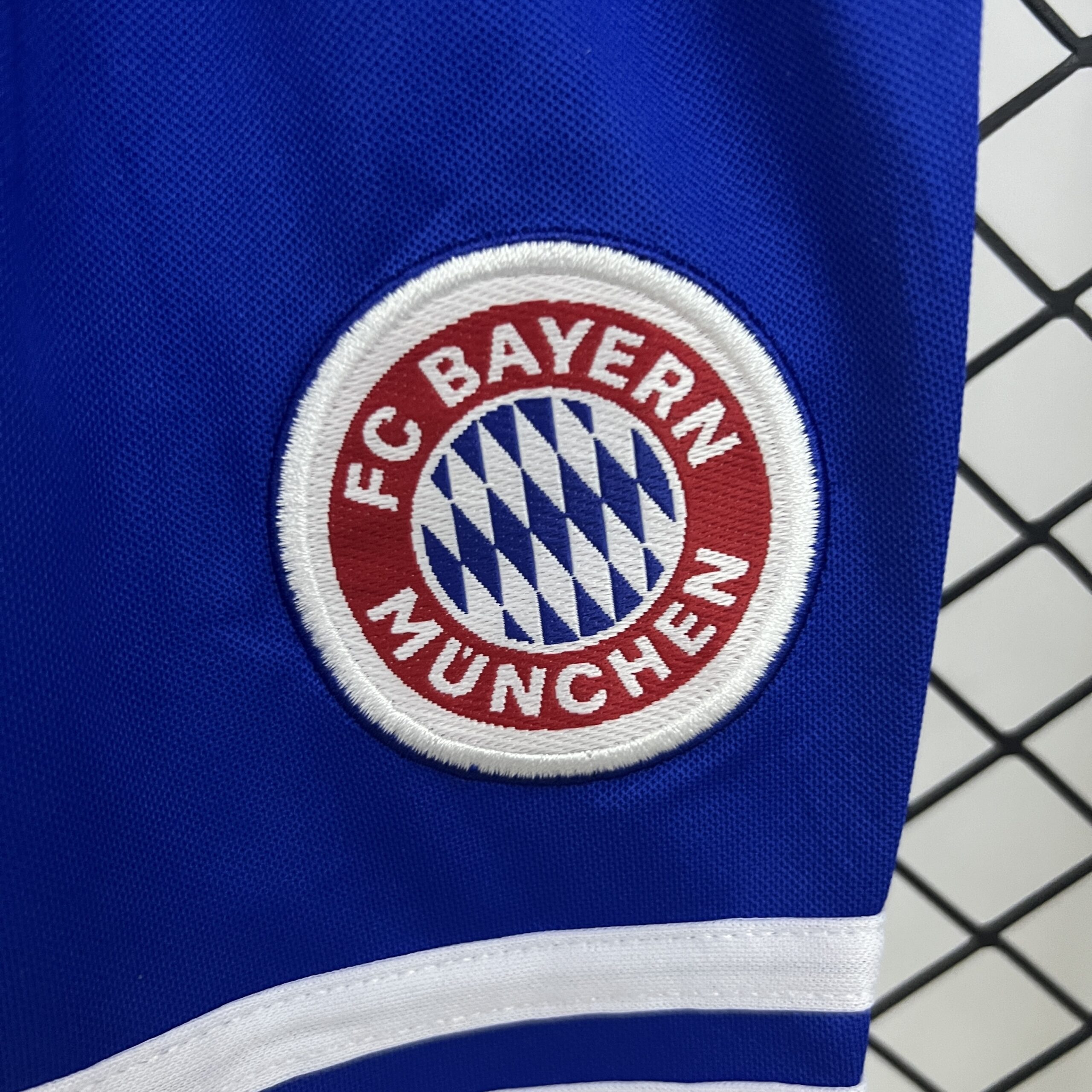 kids Bayern Munich 95/97 Home size: 16-28 - Image 4