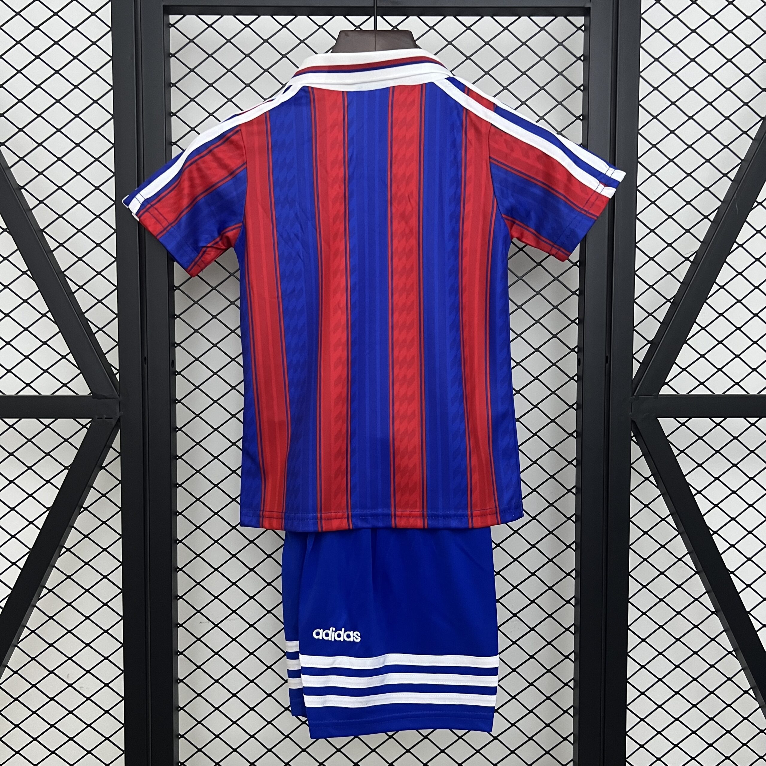 kids Bayern Munich 95/97 Home size: 16-28 - Image 3