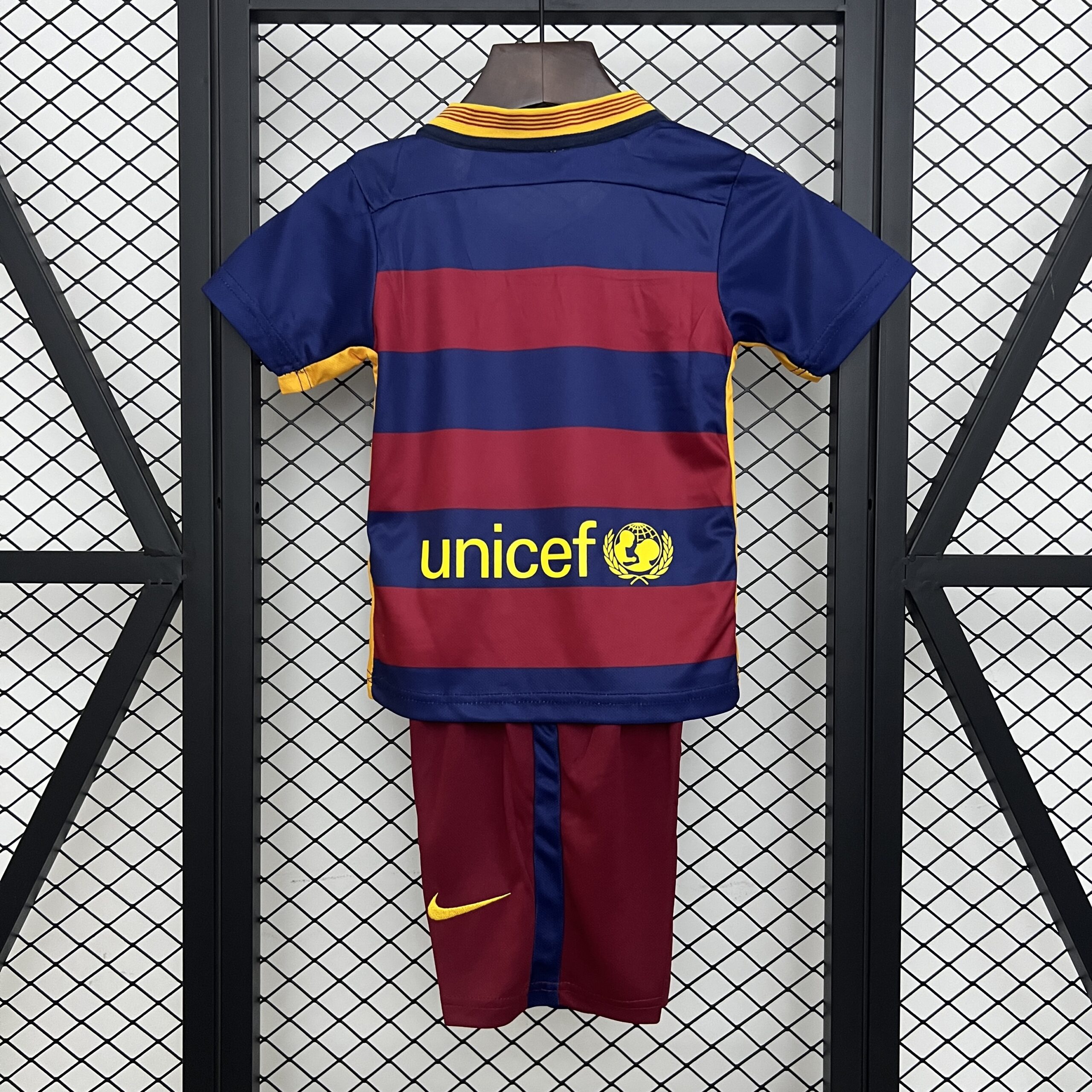kids Barcelona 15/16 home size: 16-28 - Image 4