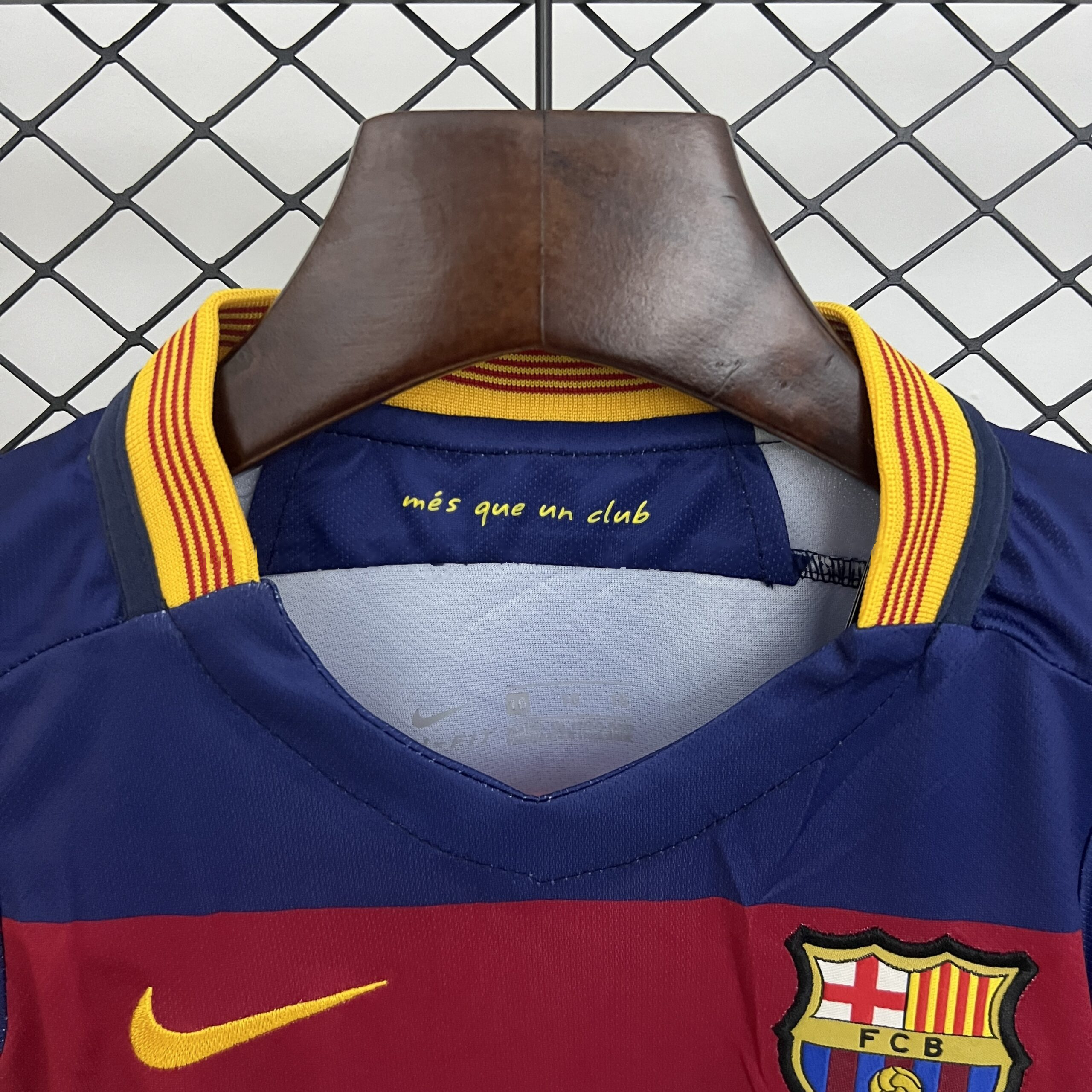 kids Barcelona 15/16 home size: 16-28 - Image 2