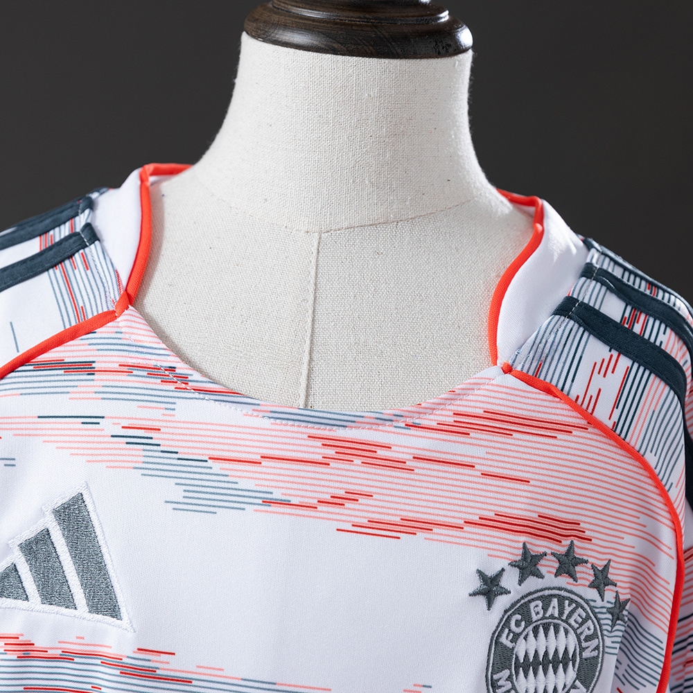 25/26 kids Bayern Munich Away size: 16-28 - Image 8