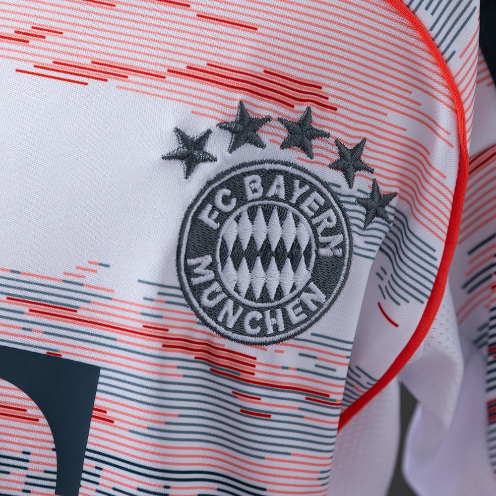 25/26 kids Bayern Munich Away size: 16-28 - Image 6
