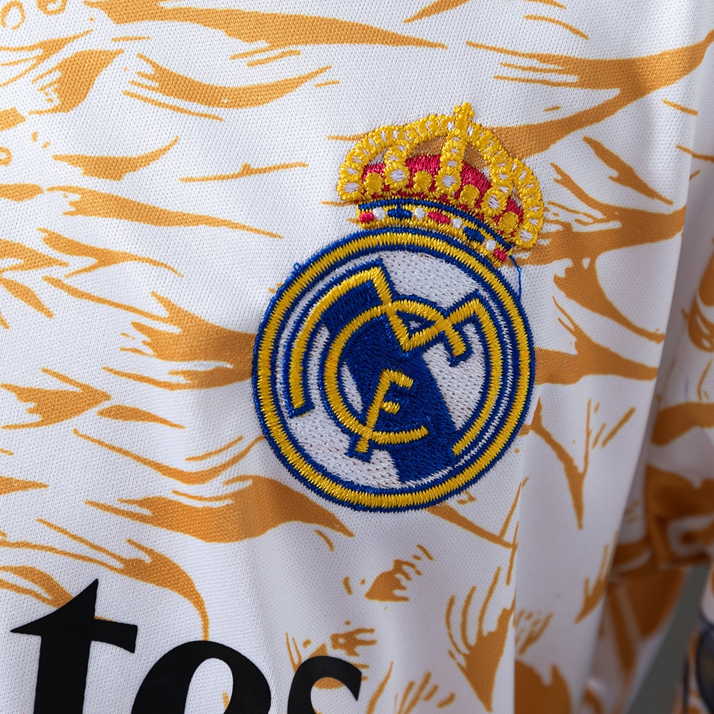 25/26 Kids Real Madrid Special Edition Size: 16-28 - Image 6
