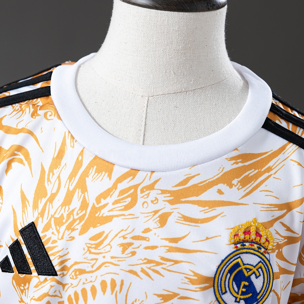 25/26 Kids Real Madrid Special Edition Size: 16-28 - Image 8