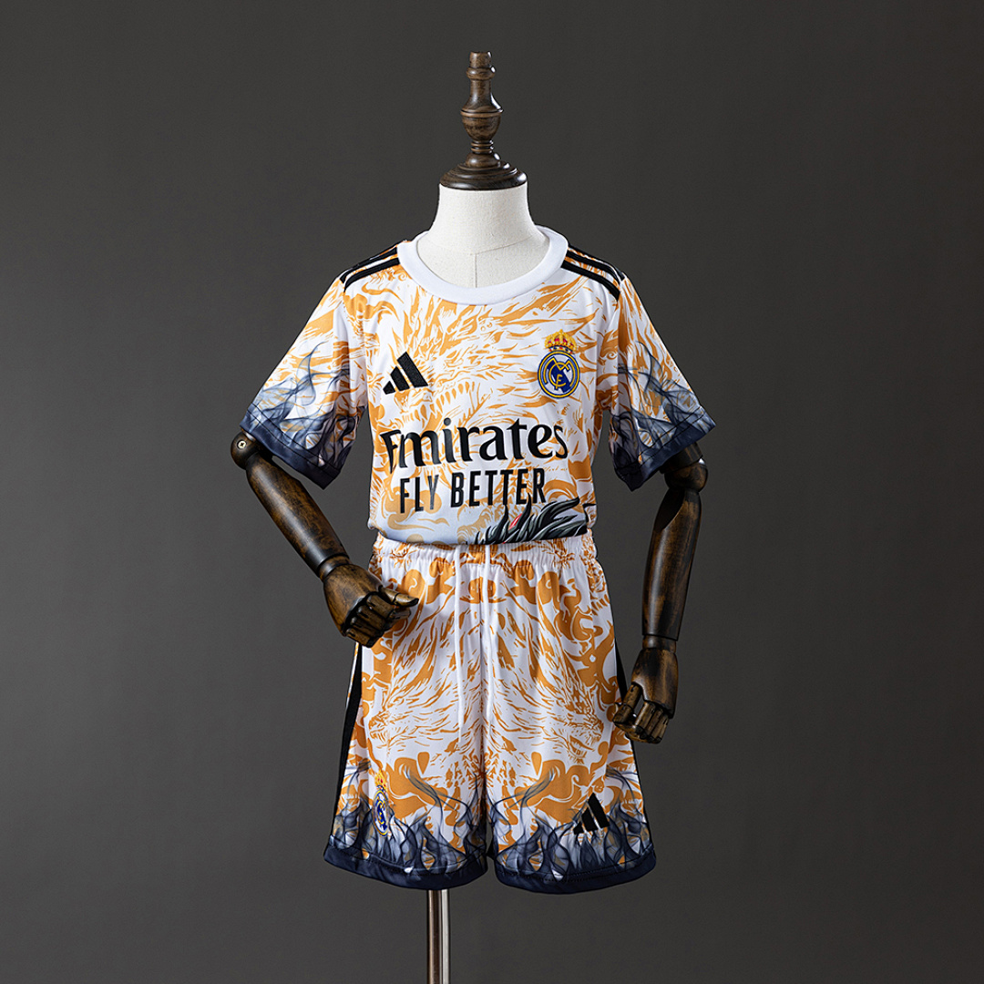 25/26 Kids Real Madrid Special Edition Size: 16-28