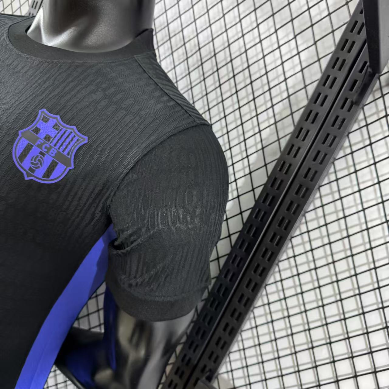 25/26 Player Barcelona Special Edition S-XXL - Image 3