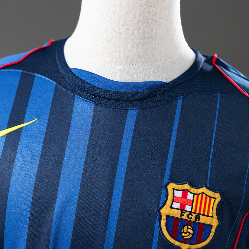 Barcelona 04/05 Away Retro Jersey S-XXL - Image 5