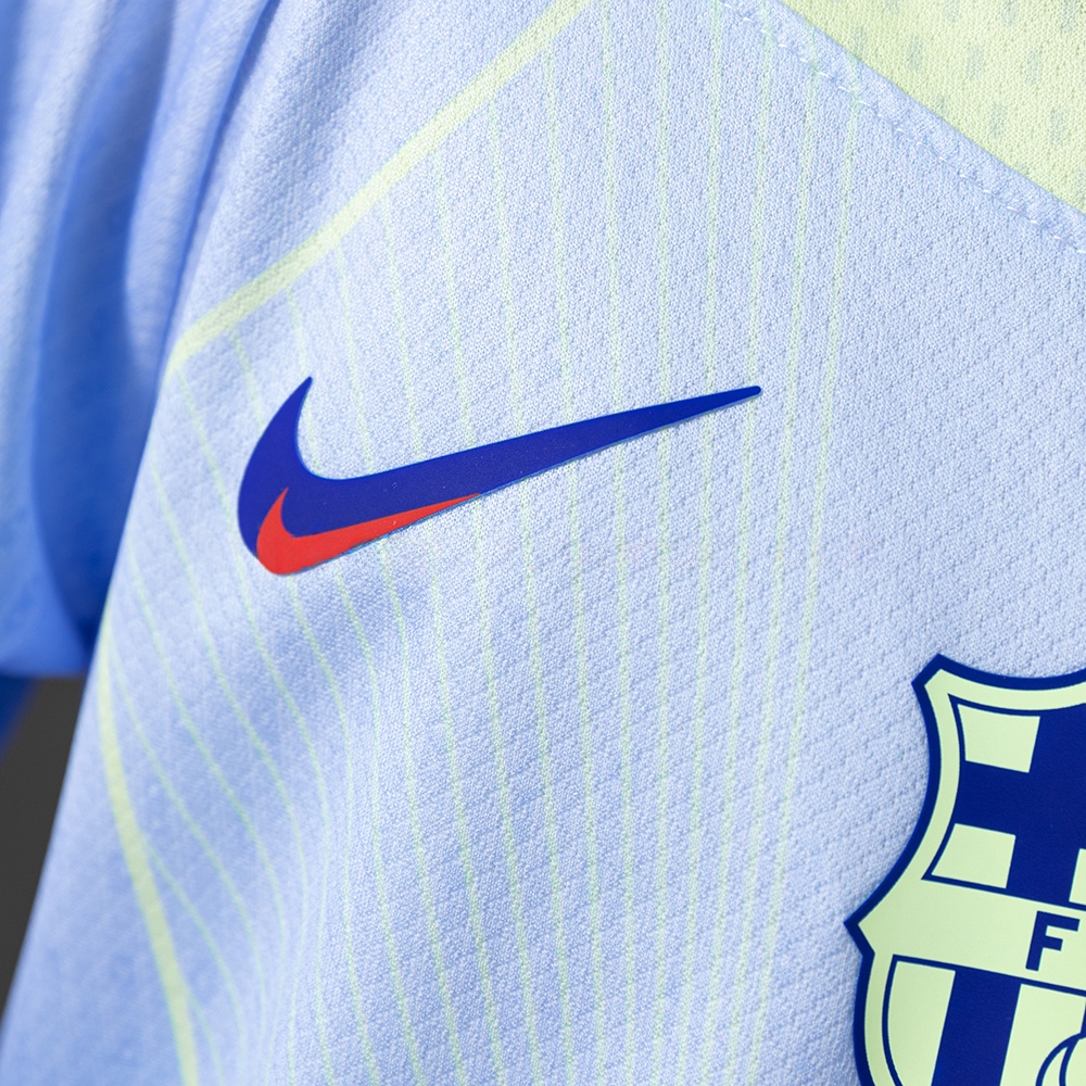 Barcelona 25/26 Concept Edition - Green kids kit Jersey SIZE 16-28 - Image 5