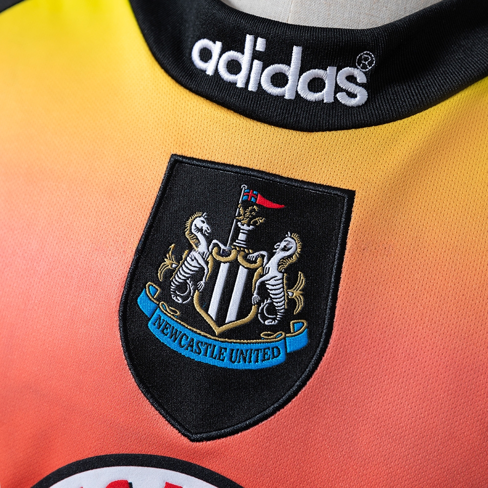 Newcastle United 96/97 Goalkeeper Long Sleeve Retro Jersey S-XXL - Image 3