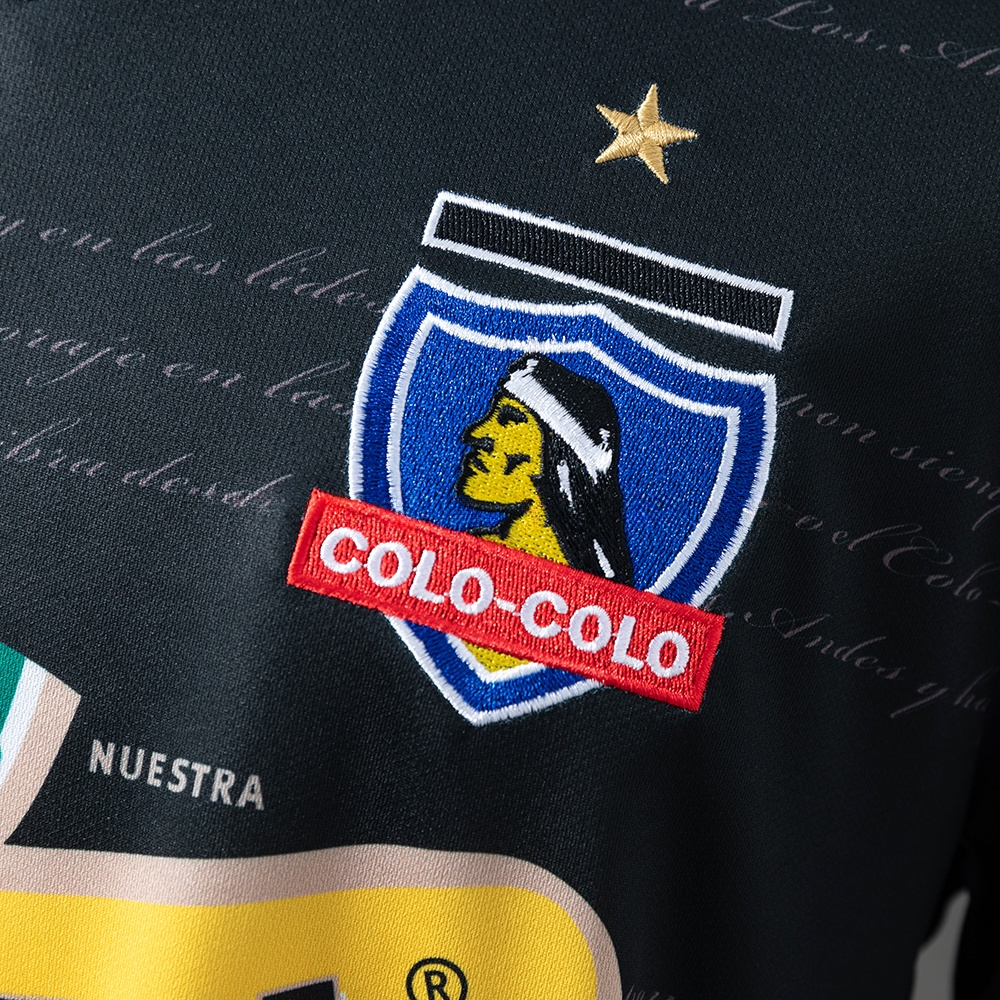 Colo Colo 2011 Away Jersey S-XXL - Image 4