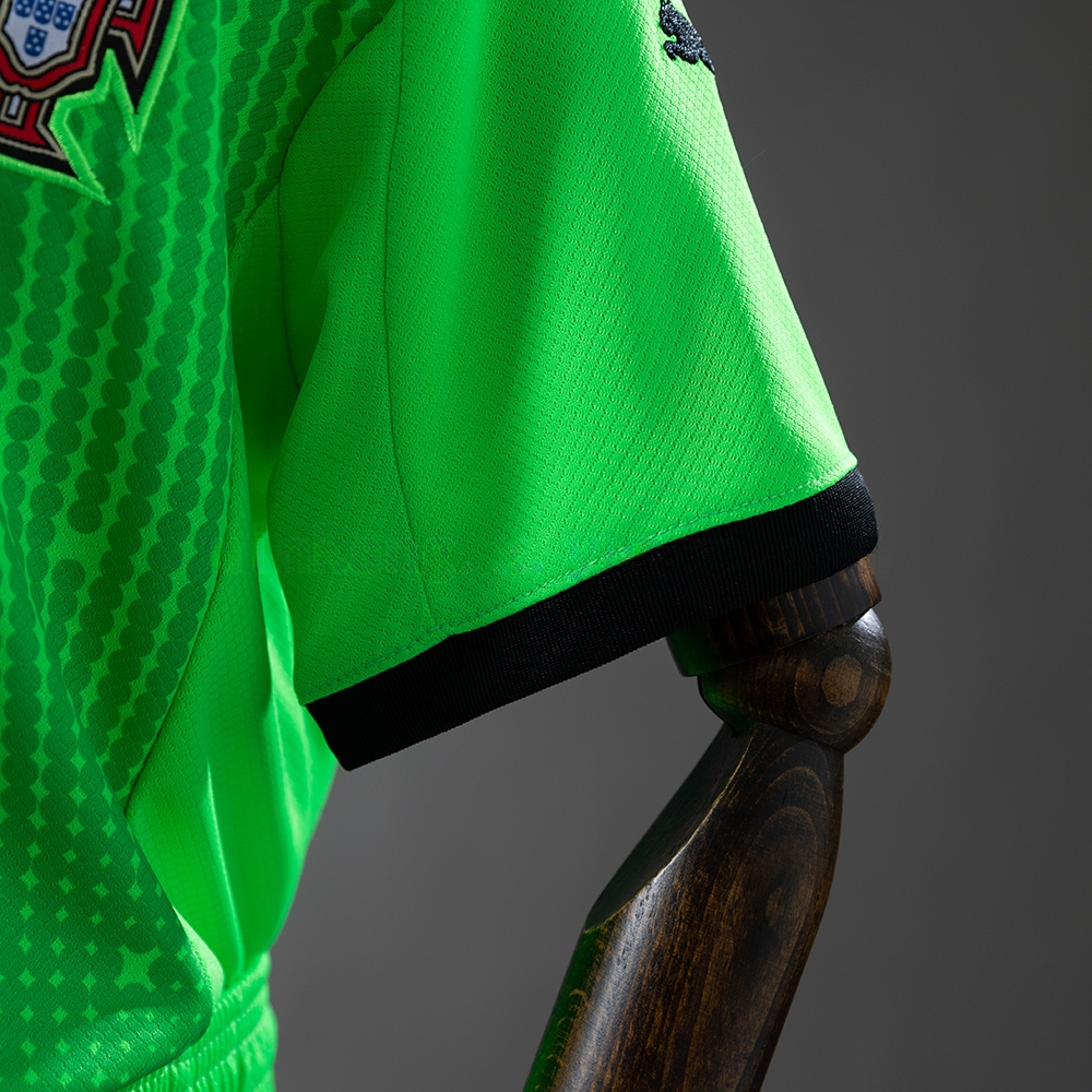 Portugal 2026 Fluorescent Green Kids Kit Jersey SIZE 16-28 - Image 5
