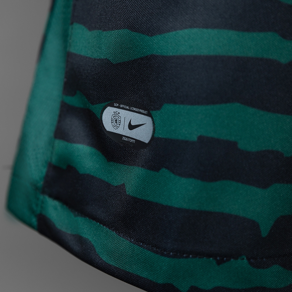 Sporting CP 25/26 Christmas Special Edition Jersey S-4XL - Image 3