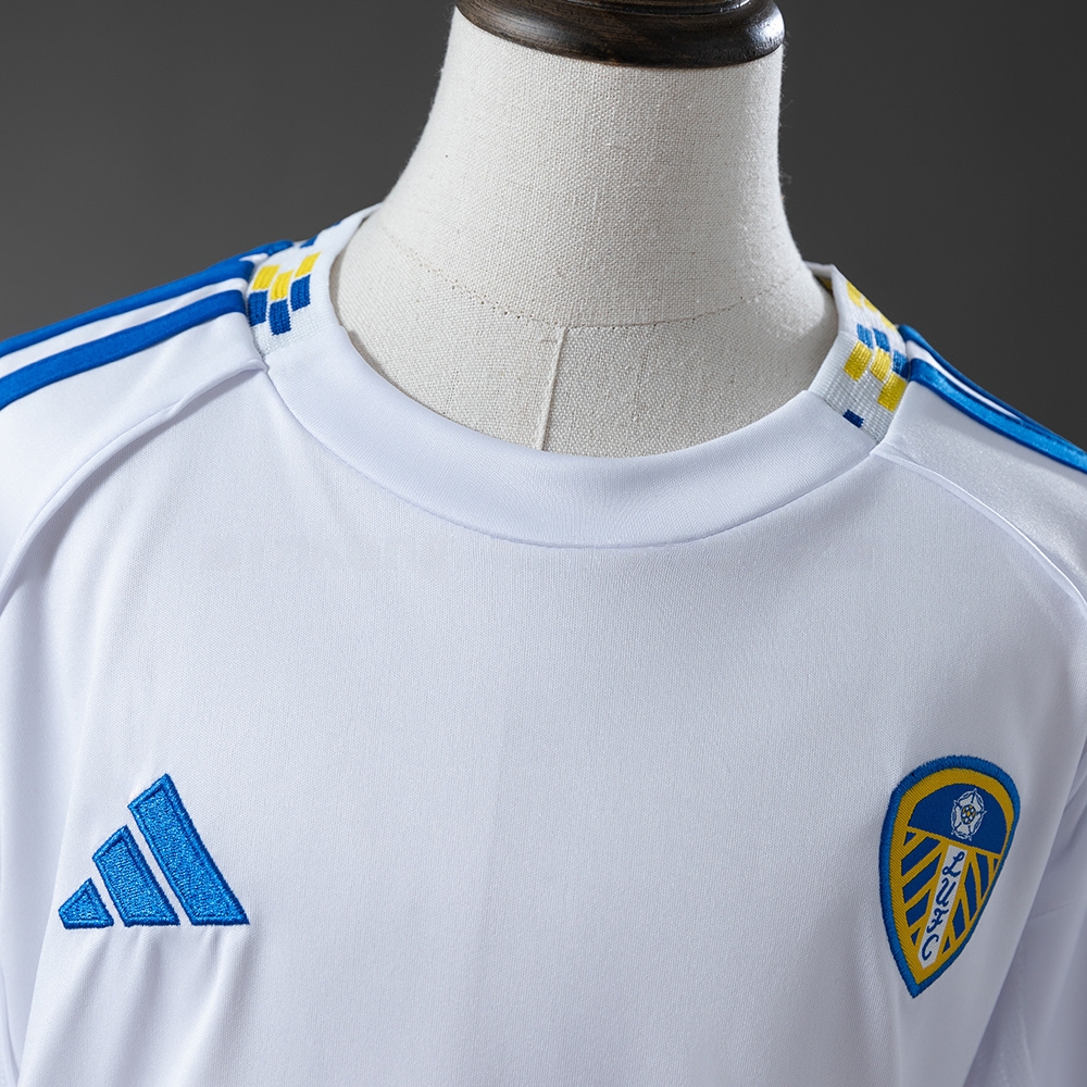 Leeds United 25/26 Home Kids Kit Jersey Size 16-28 - Image 8