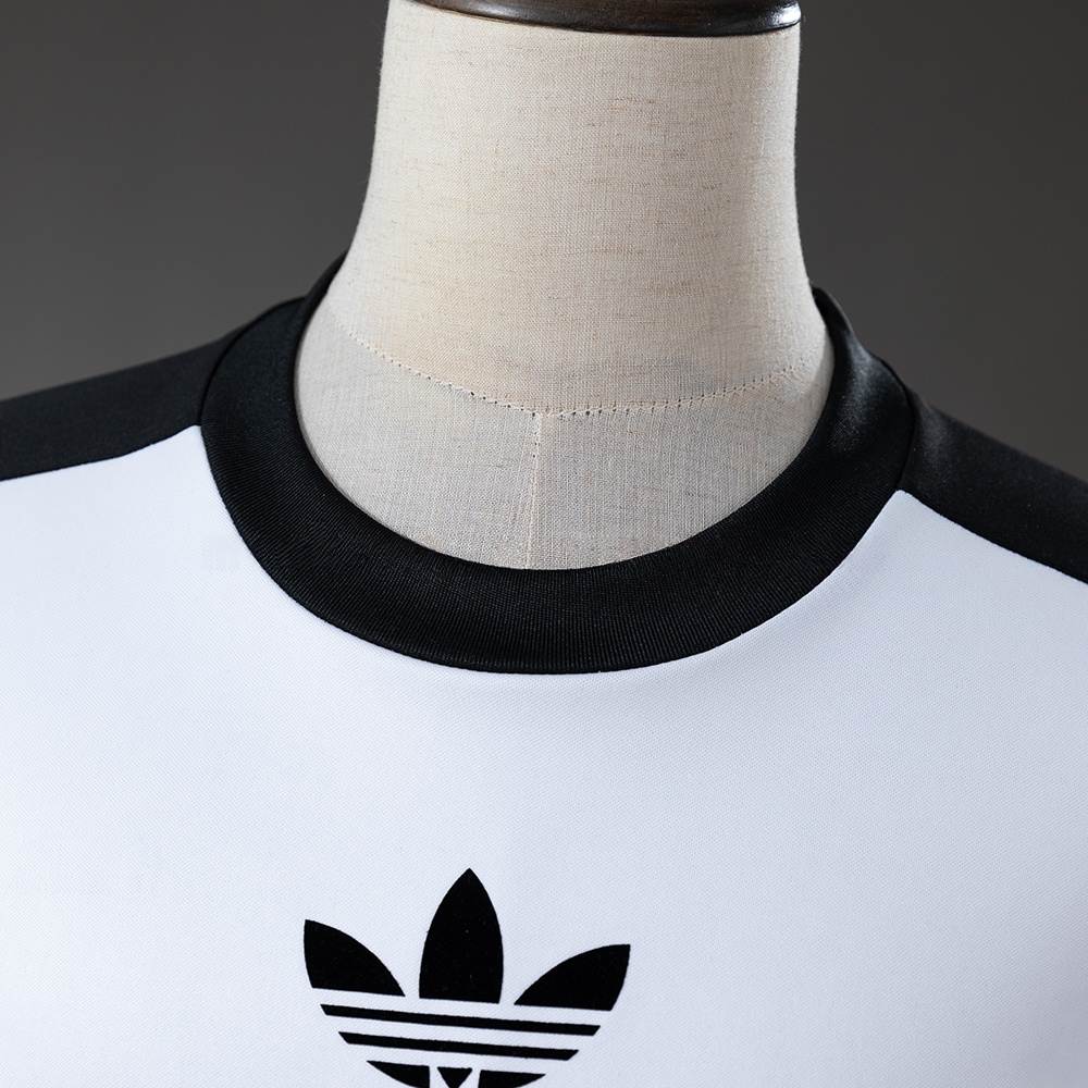 Colo Colo Classic Long Sleeve Graphic Sweatshirt S-XXL - Image 5